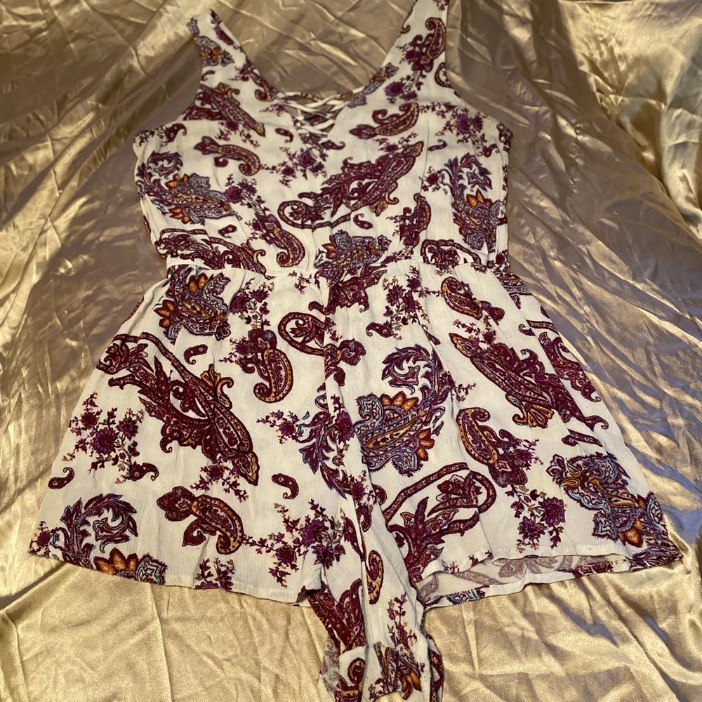 Kendall & Kylie paisley romper size medium